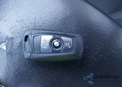 2013 BMW 328I z USA, uszkodzony, nr VIN WBA3A5C54DF358314